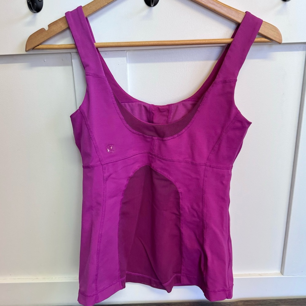 Lululemon pink tank size 4